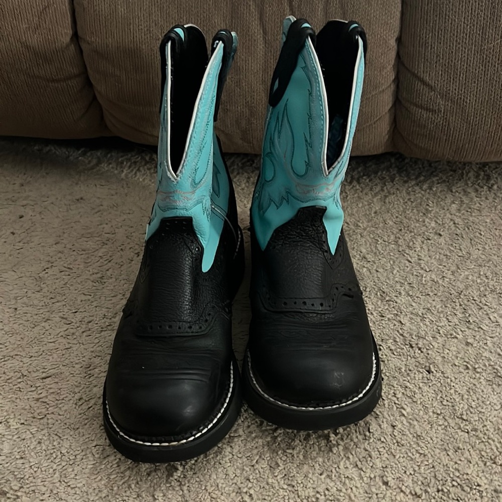 Size 10B Ariat Fat Babies